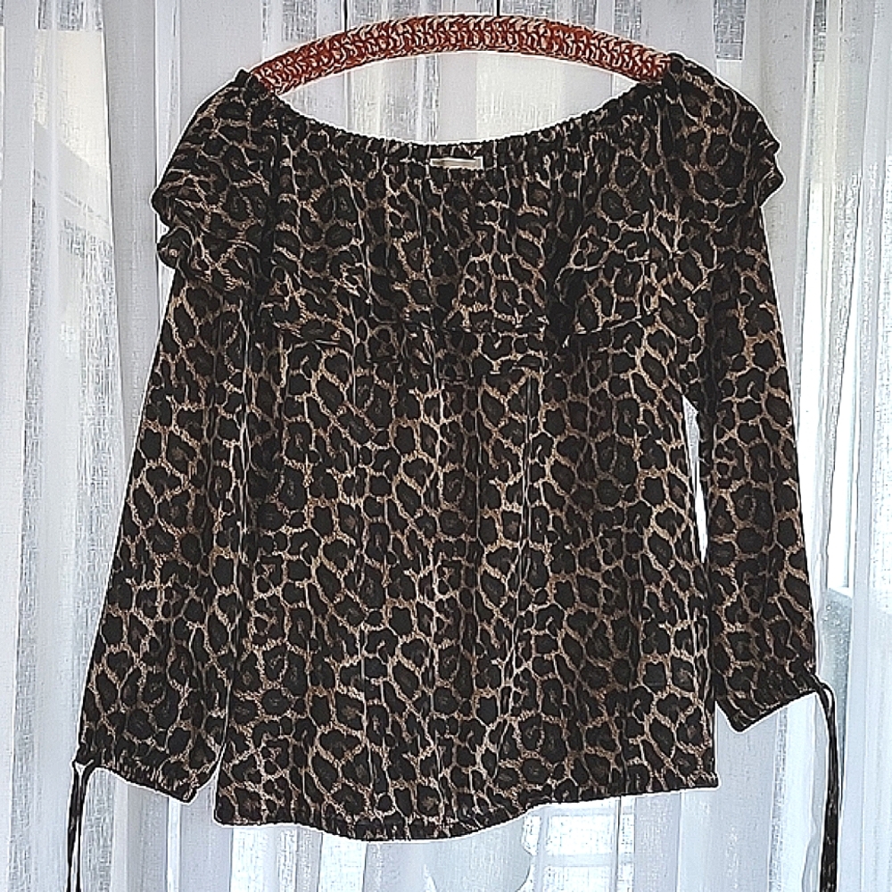 NWT. MICHAEL KORS. Leopard Print Top. - Picture 7 of 10